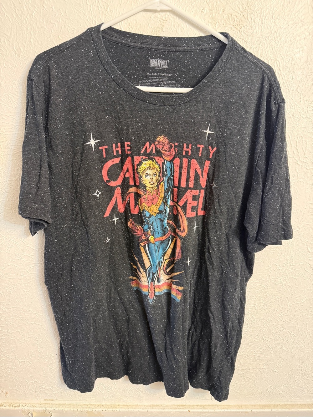 Marvel Unisex Captain Marvel Graphic Tee in Charcoal